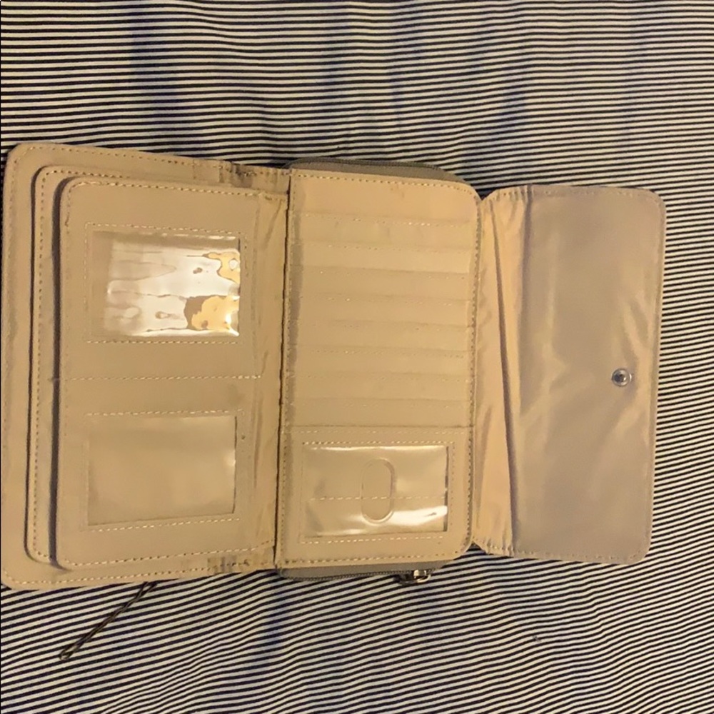 Wallet - Picture 3 of 5